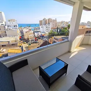 Sunny Daze Seaview , Ларнака Кипр