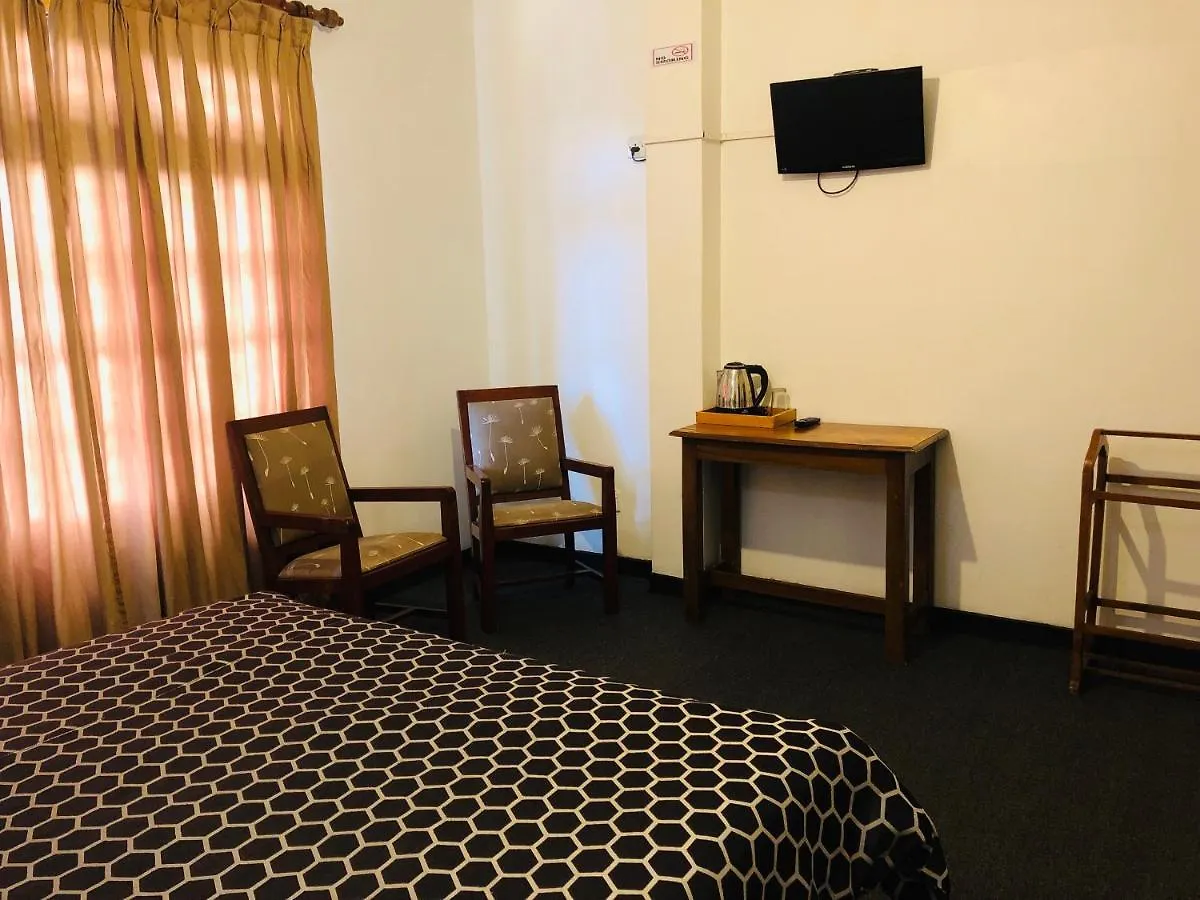 New Royal Mount Hotel Nuwara Eliya