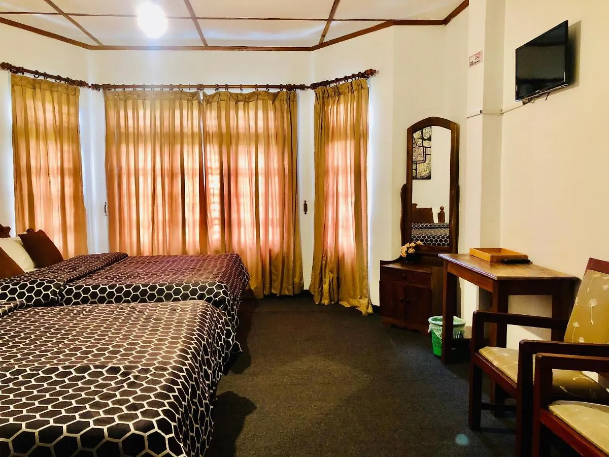 New Royal Mount Hotel Nuwara Eliya